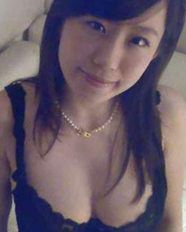 16P Pictures of a hot asian teen showing off