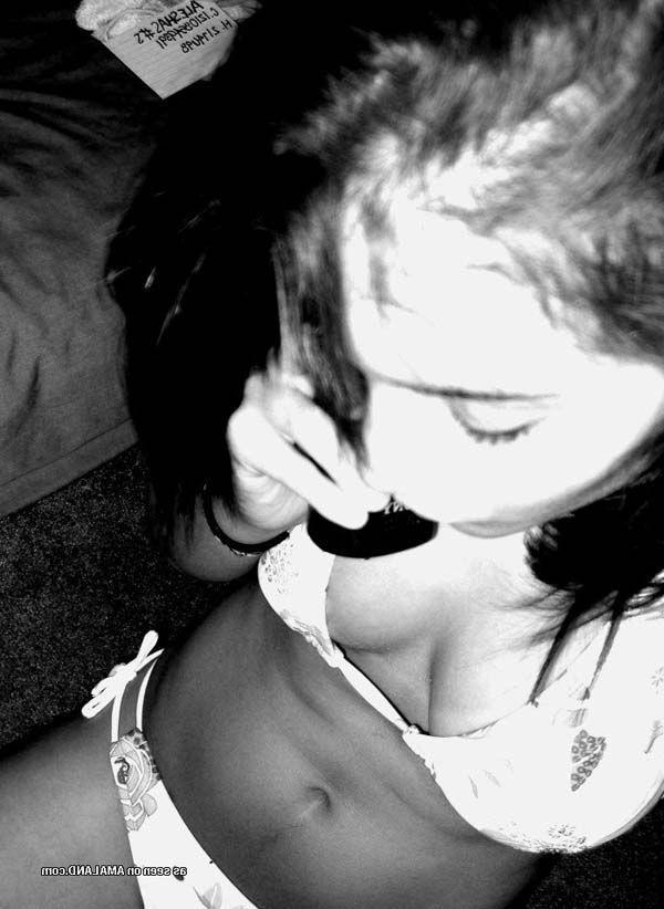 16P Pictures of sexy teens taking nude pics of themselves