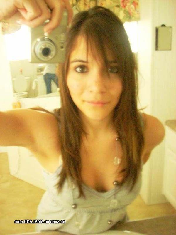 16P Pictures of sexy teens taking nude pics of themselves