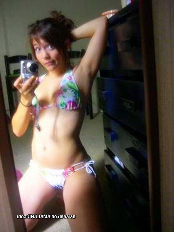 16P Pictures of sexy teens taking nude pics of themselves