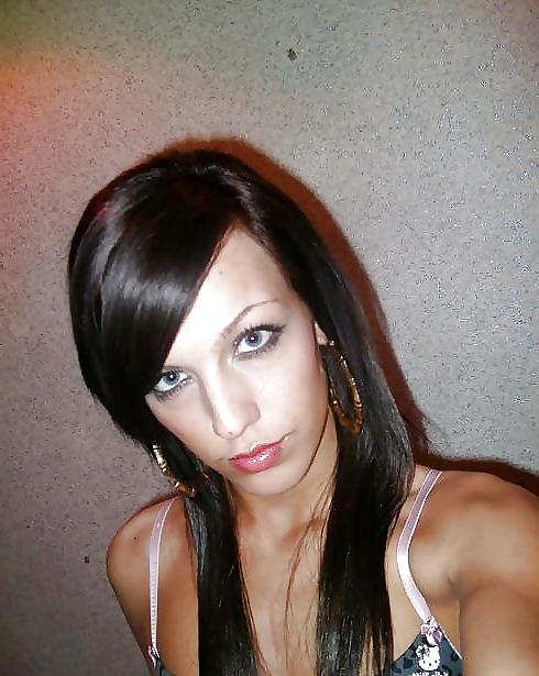 13P Ladyboy Nicole