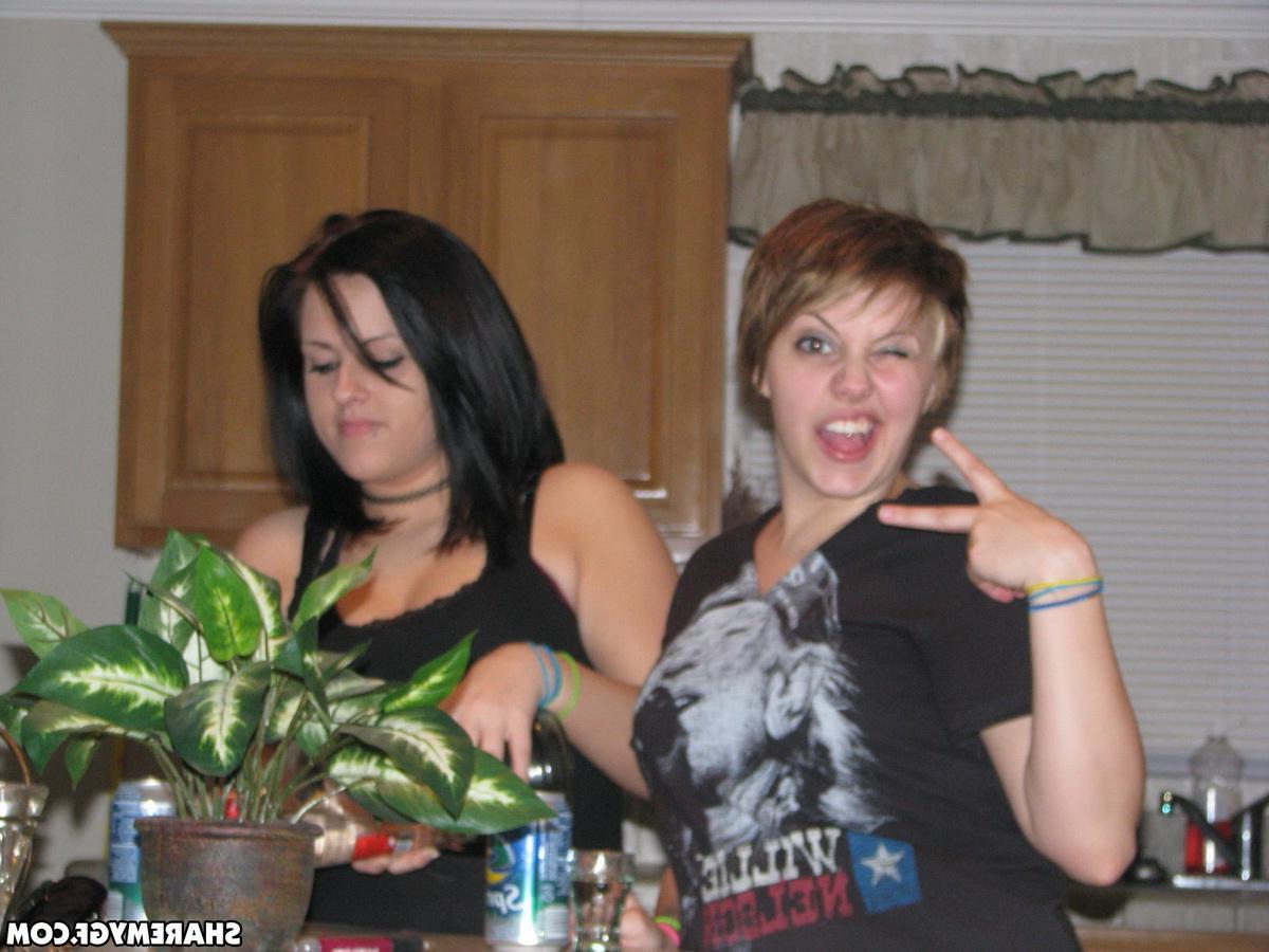 20P Naughty emo GF has some fun with her friend on vacation