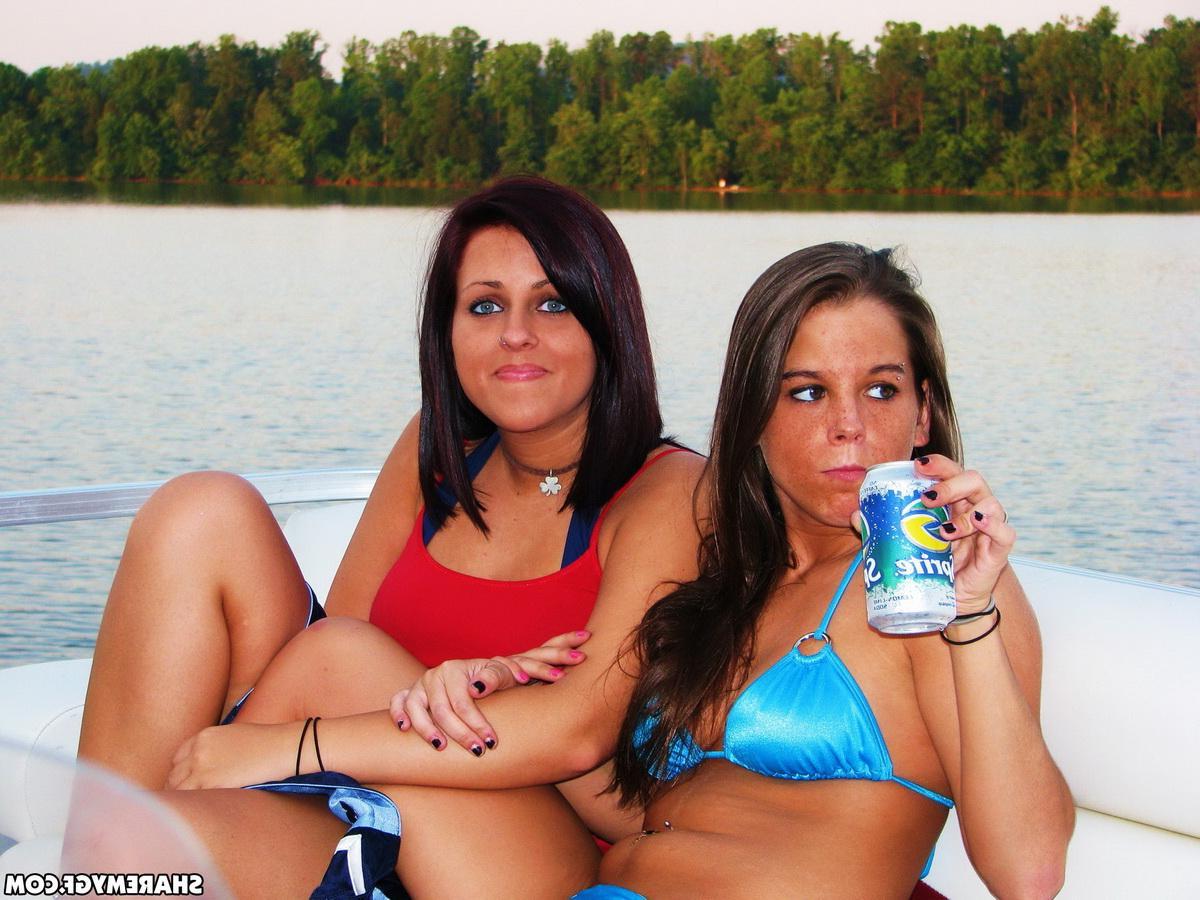 20P Two hot girlfriends have fun on vacation