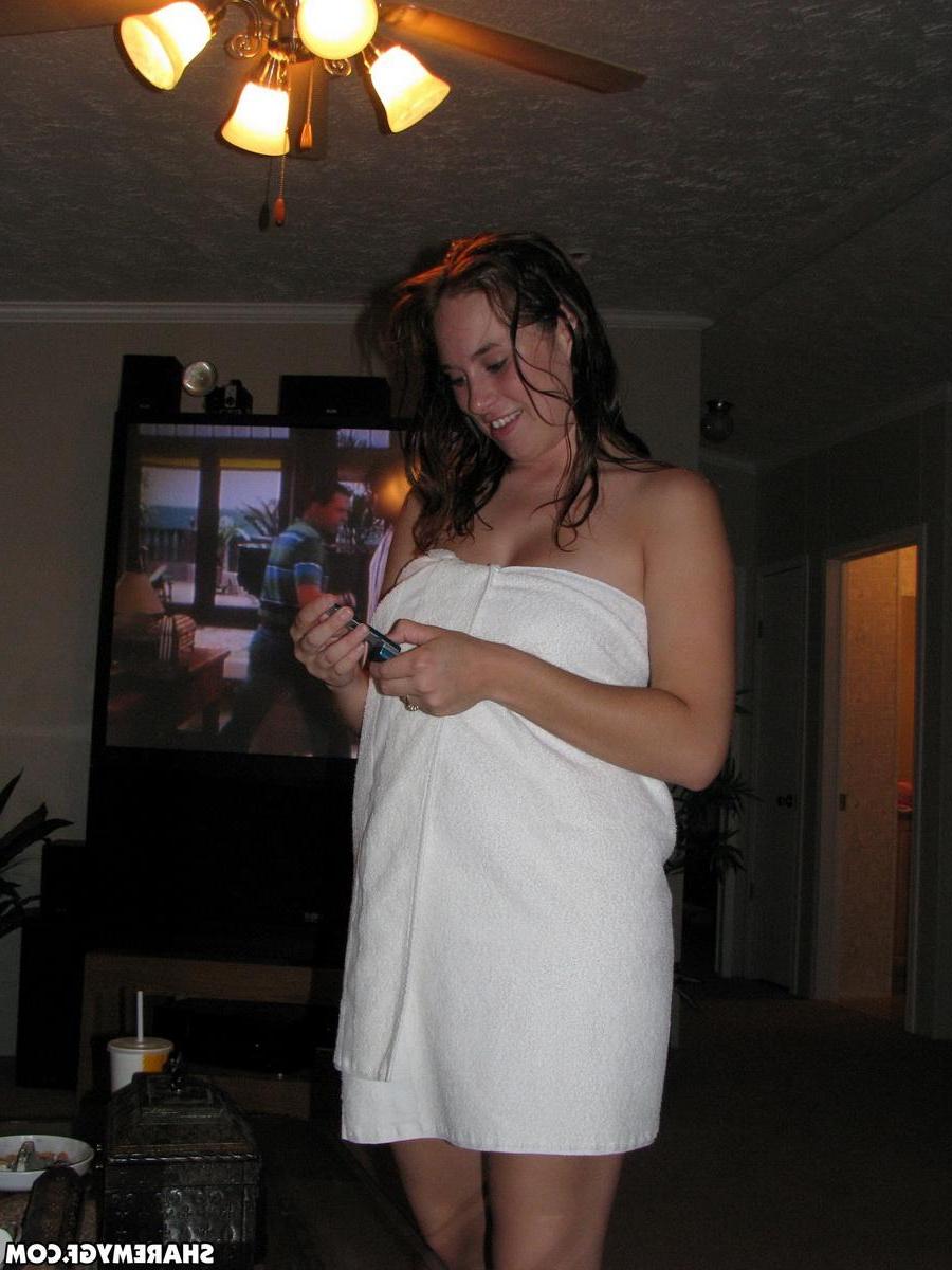20P Two hot girlfriends have fun on vacation