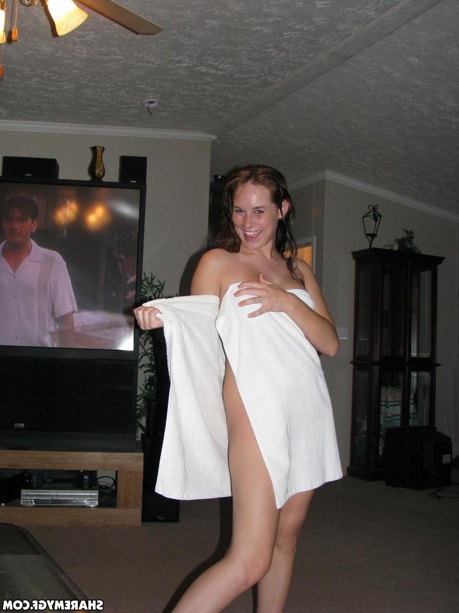 20P Two hot girlfriends have fun on vacation