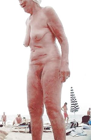 25P Mature Lady Nudists 10