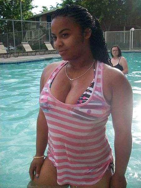 25P Ebony Busty Amateur Young Set 3 