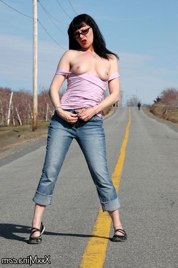 14P Pictures of XXX Mina fingering herself on the road