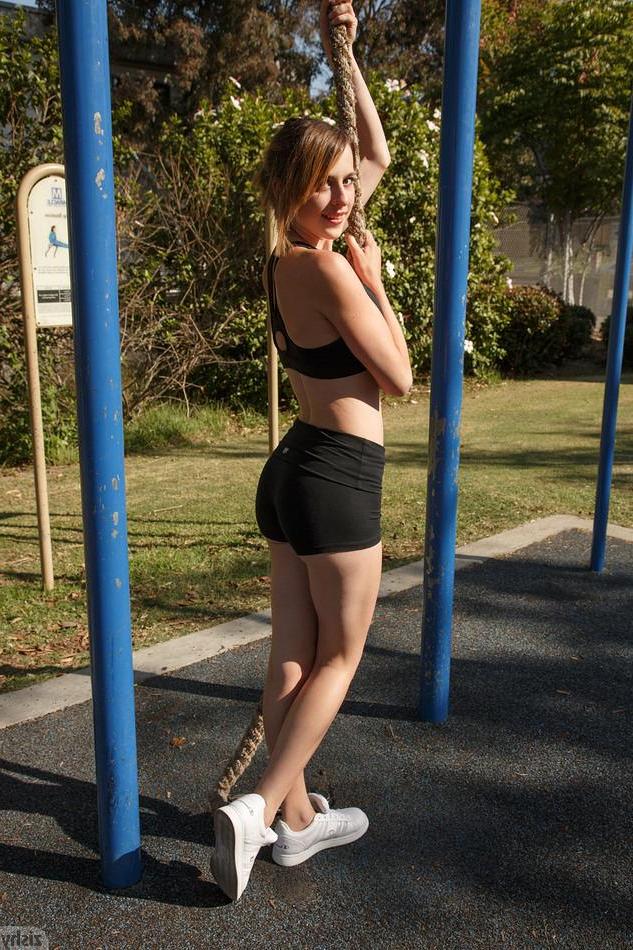 8P Hot teen April Grantham shows off her flexibility at a park