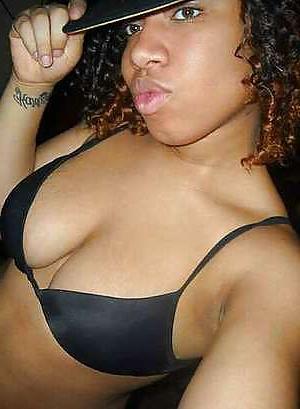 25P Ebony Busty Internet Amateur Young Set 10