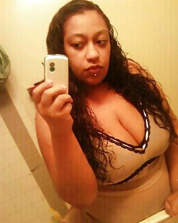 25P Ebony Busty Internet Amateur Young Set 10