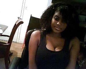 25P Ebony Busty Internet Amateur Young Set 10