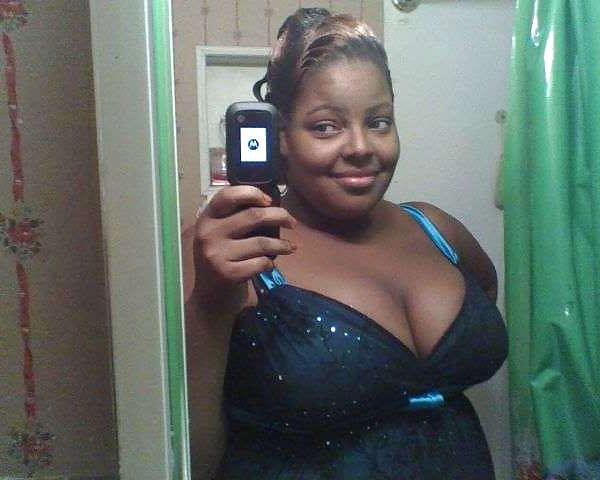 25P Ebony Busty Internet Amateur Young Set 10