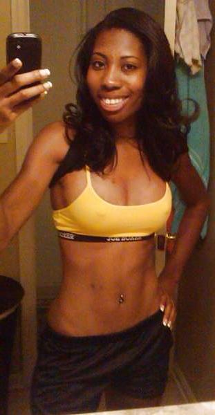 25P Ebony Busty Internet Amateur Young Set 10