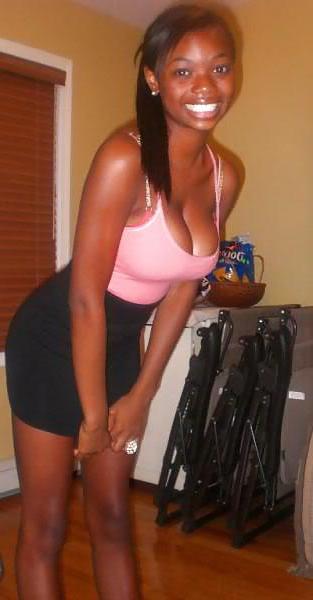25P Ebony Busty Internet Amateur Young Set 10