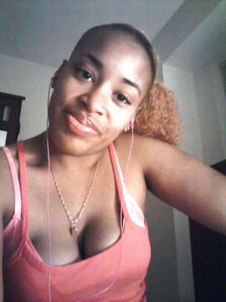 25P Ebony Busty Internet Amateur Young Set 10