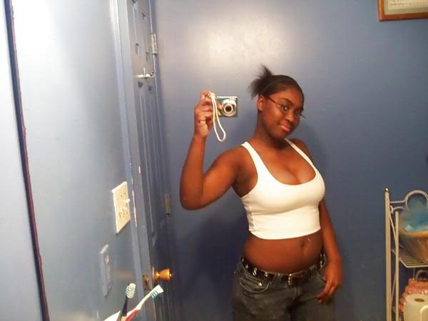 25P Ebony Busty Internet Amateur Young Set 7