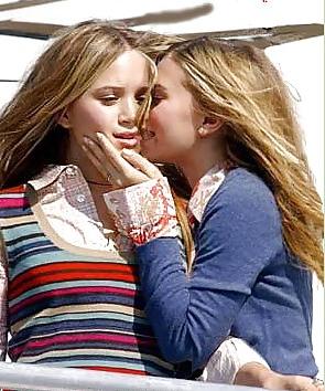 25P Olsen Twins
