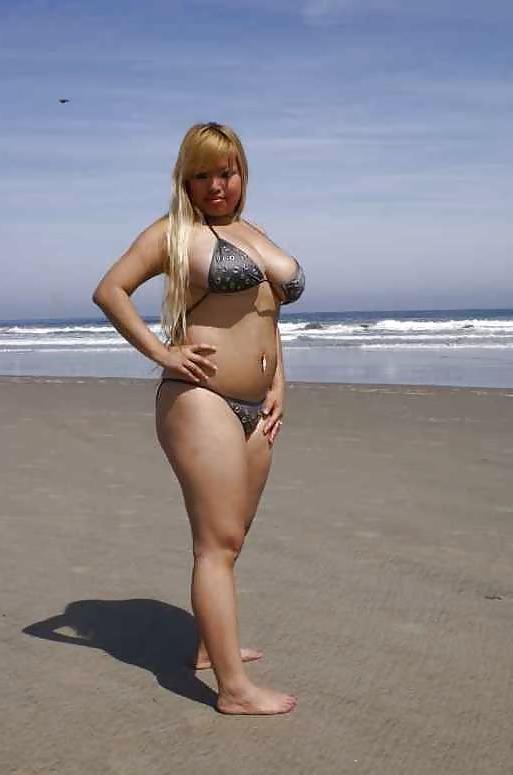 25P Voluptuous beauties bursting out of bikinis