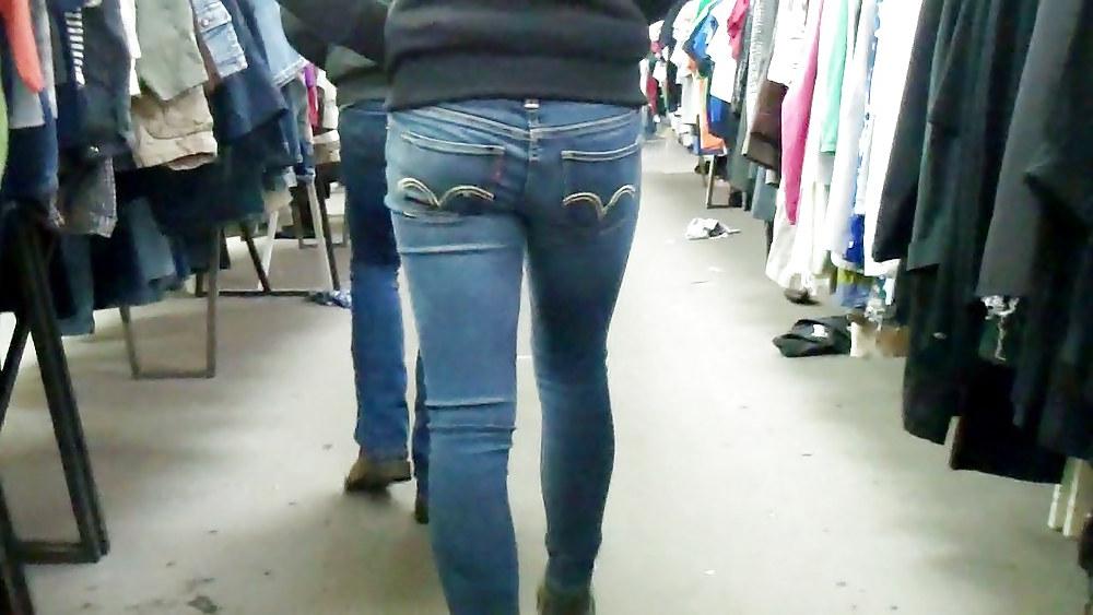 25P Ass & butt in jeans looking tightly delicious