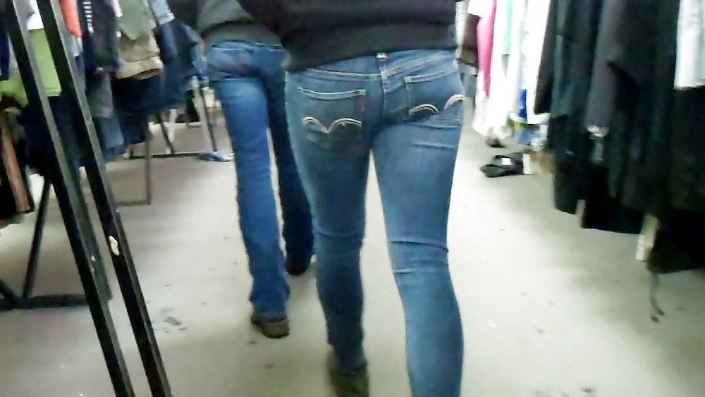 25P Ass & butt in jeans looking tightly delicious