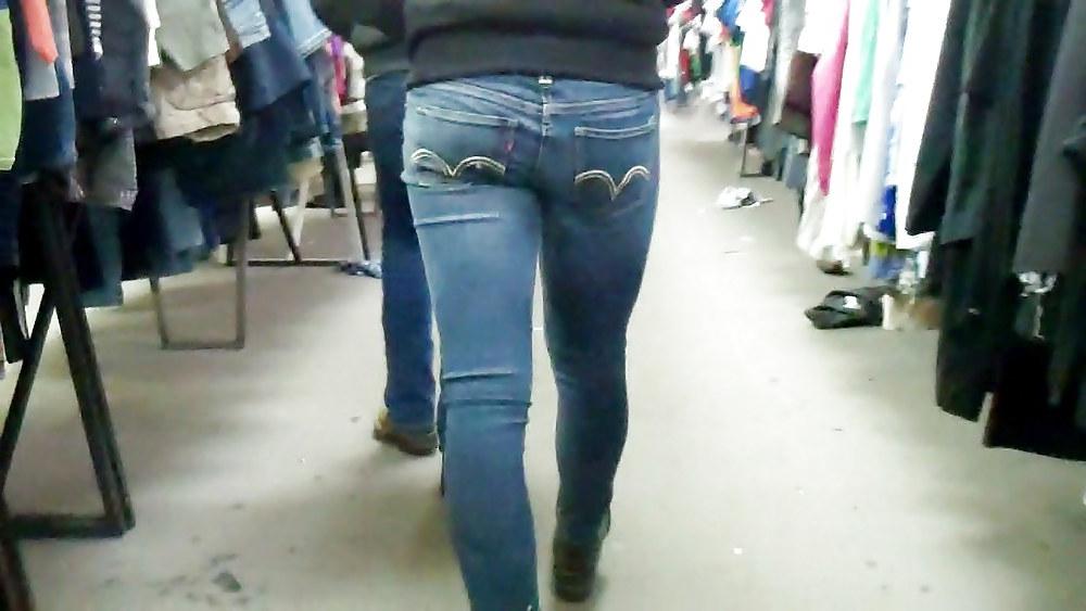 25P Ass & butt in jeans looking tightly delicious