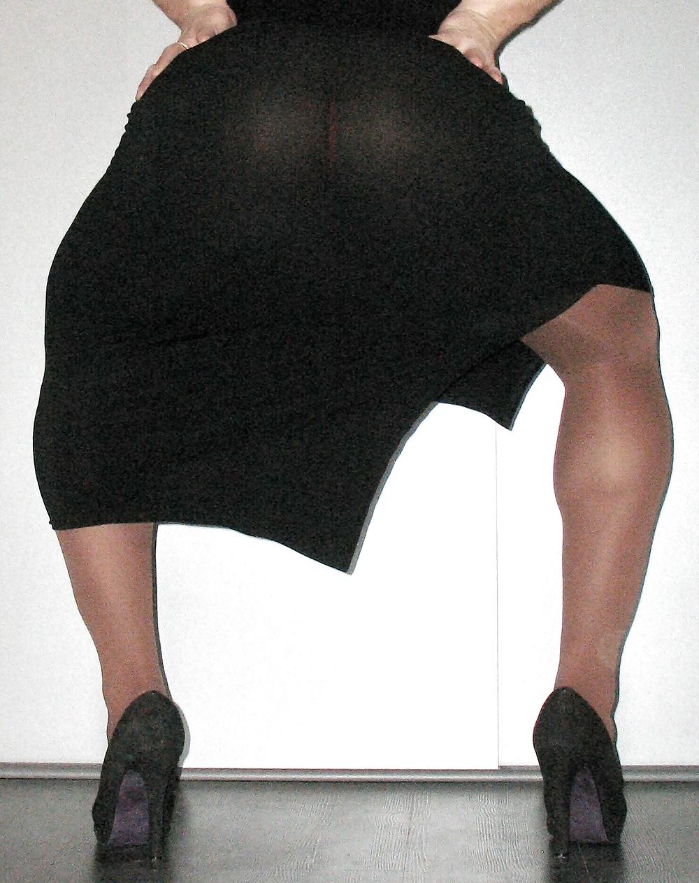 18P More tights heels stockings legs ass nude and voyeur