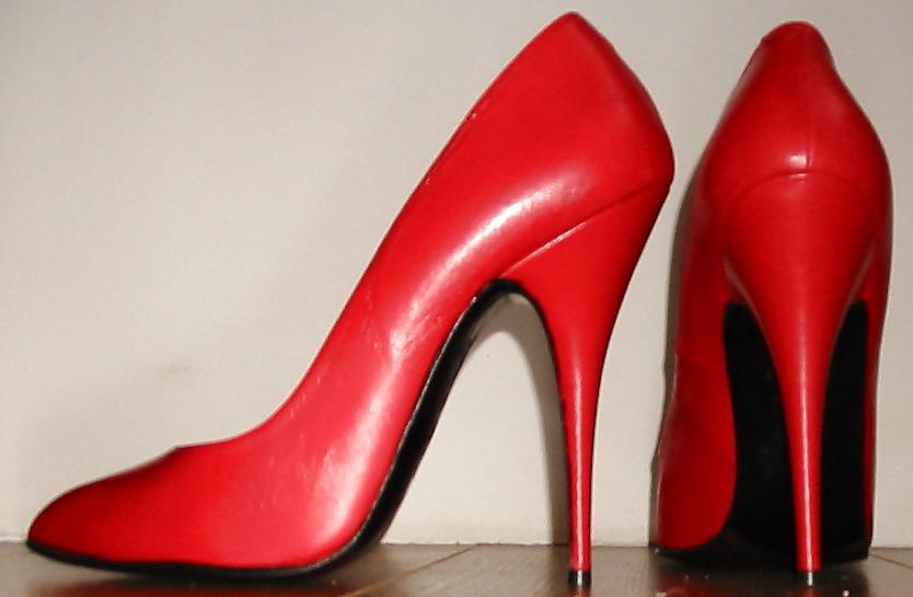 18P More tights heels stockings legs ass nude and voyeur