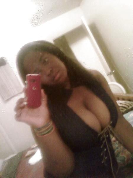 25P Ebony Busty Internet Amateur Young Set 11