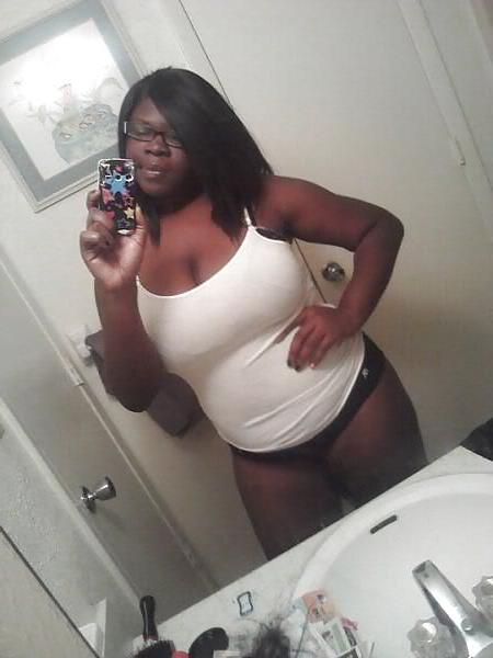 25P Ebony Busty Internet Amateur Young Set 11