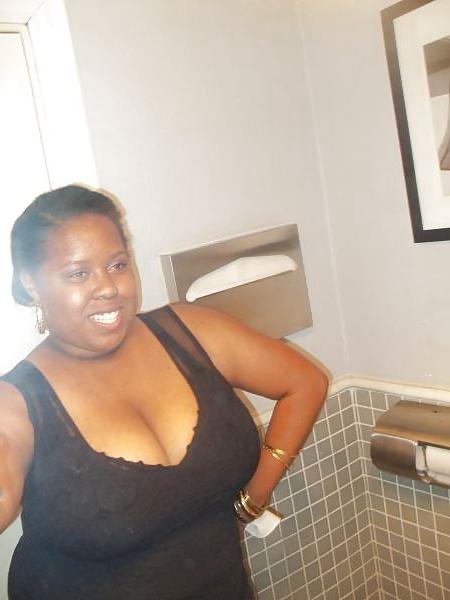25P Ebony Busty Internet Amateur Young Set 11
