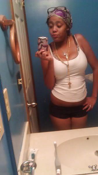 25P Ebony Busty Internet Amateur Young Set 11