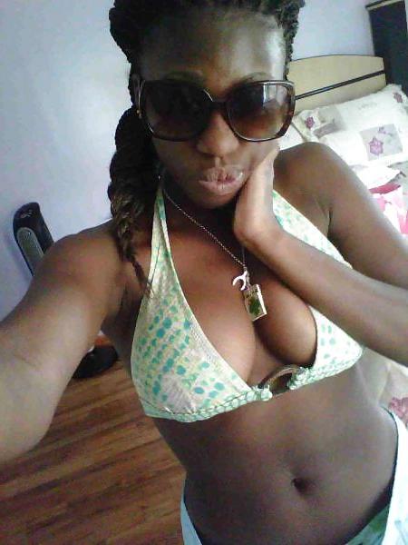 25P Ebony Busty Internet Amateur Young Set 11
