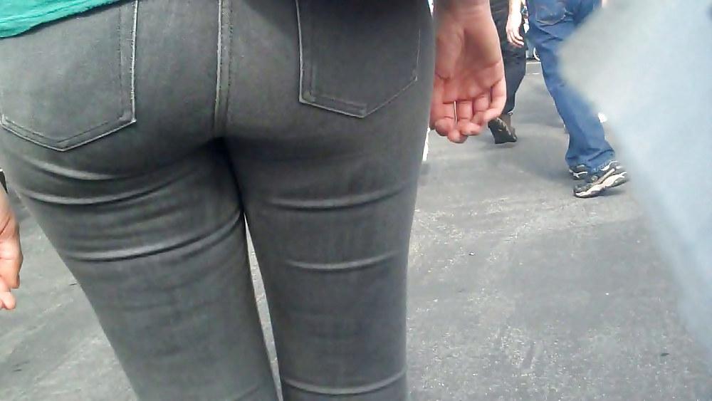 25P Nice tall teen ass & butt in tight pants