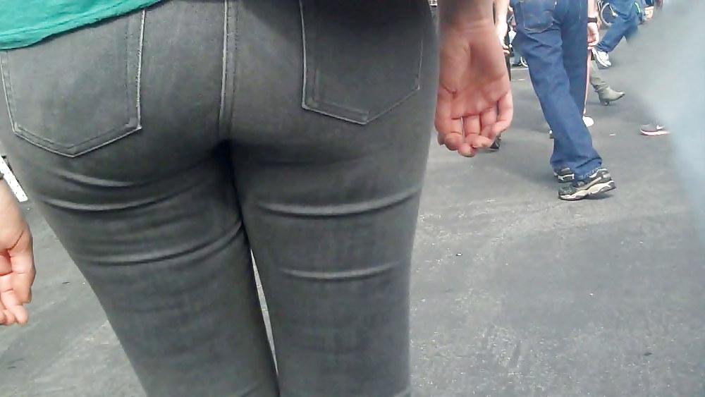 25P Nice tall teen ass & butt in tight pants