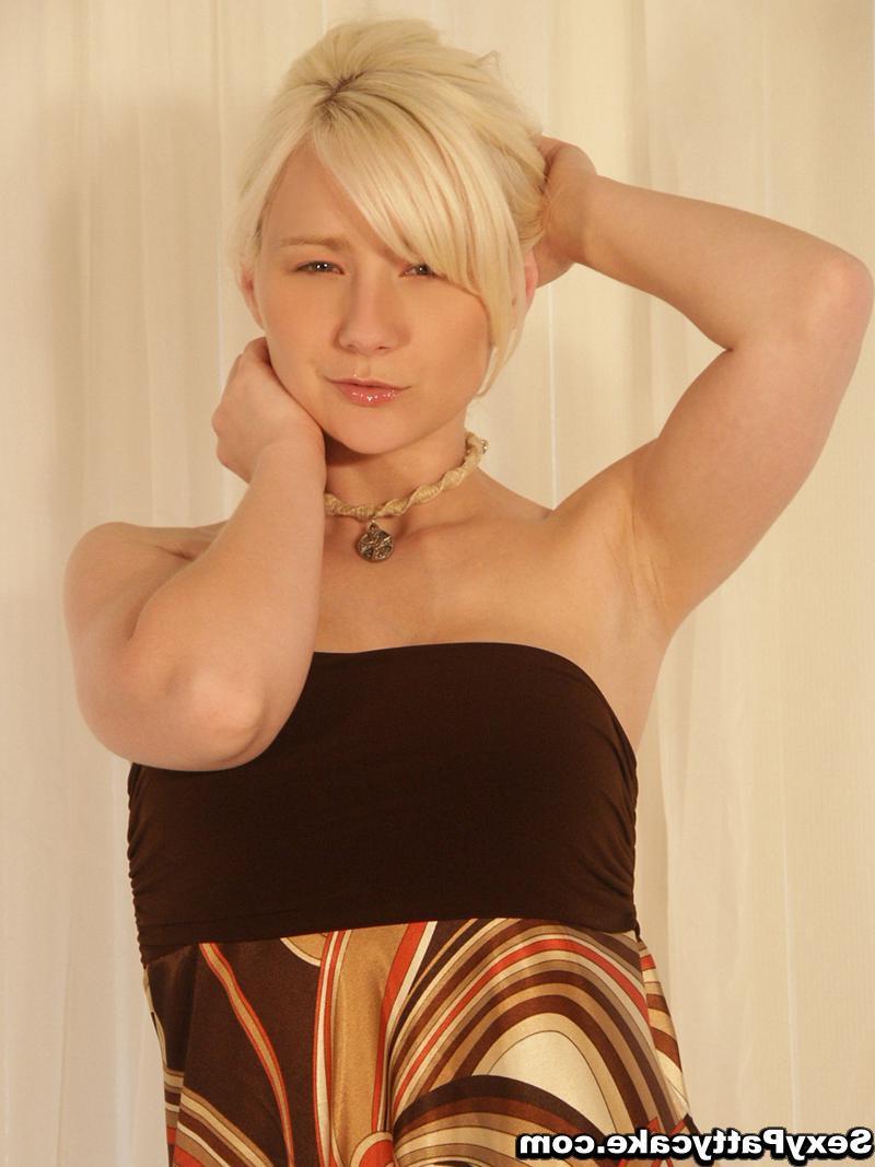 16P Blonde teen Sexy Pattycake teases in her beautiful fall colours