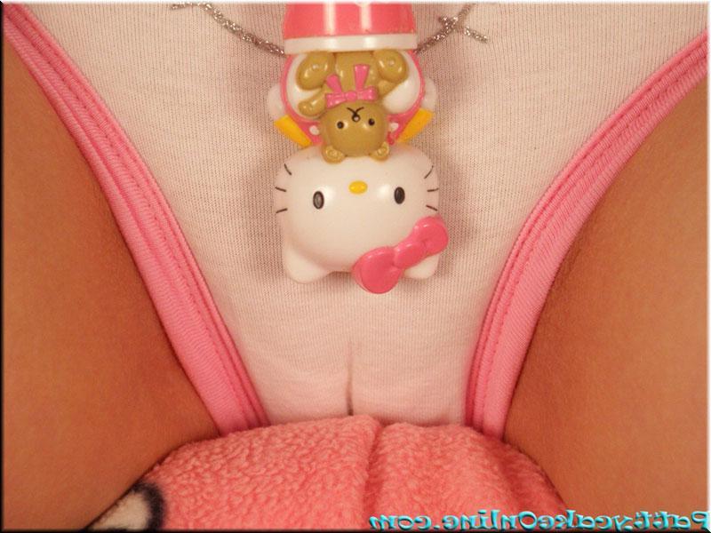 16P Pictures of Pattycake giving you a Hello Kitty tease