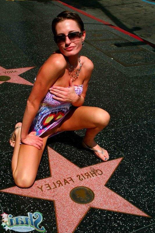 20P Pictures of teen Shai West showing you her pussy upskirt