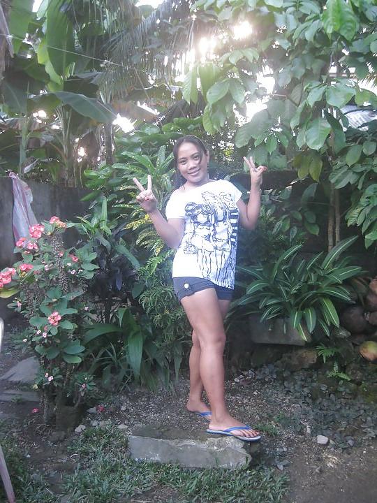 16P Filipina Ladyboy