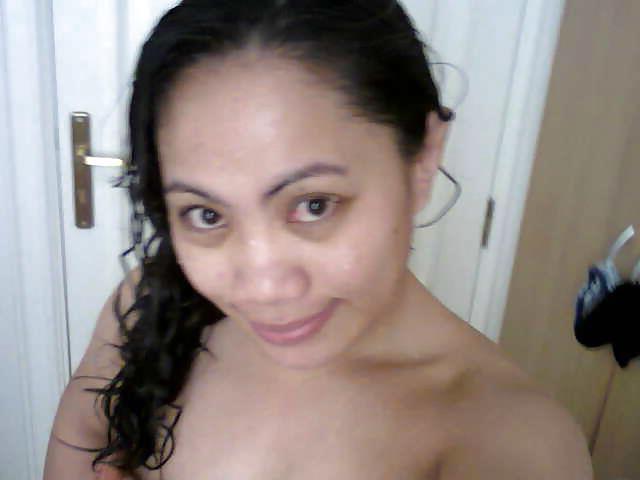 16P Filipina Ladyboy