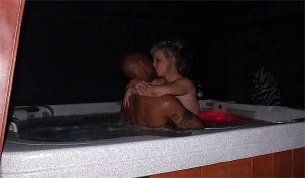 9P Wife loves black cock