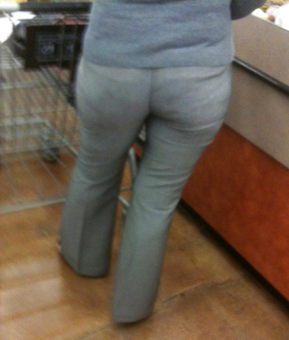 20P Mature Lady In the Supermarket