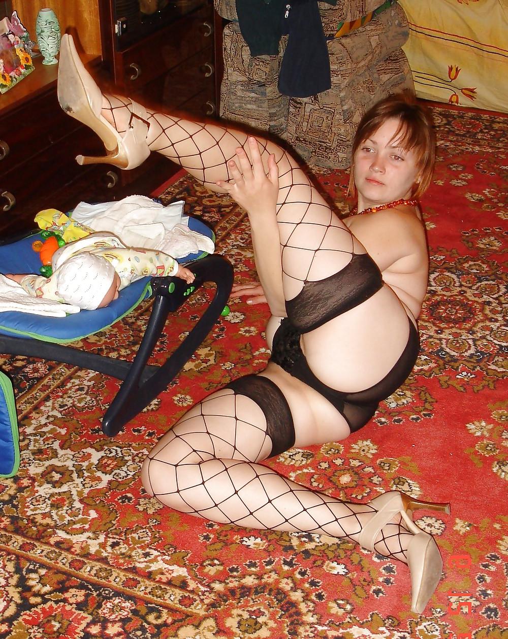 25P AMAZING RUSSIAN AMATEUR - LENA V