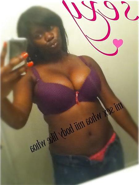 25P Ebony Busty Internet Amateur Young Set 12