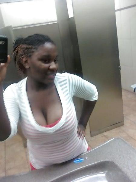 25P Ebony Busty Internet Amateur Young Set 12