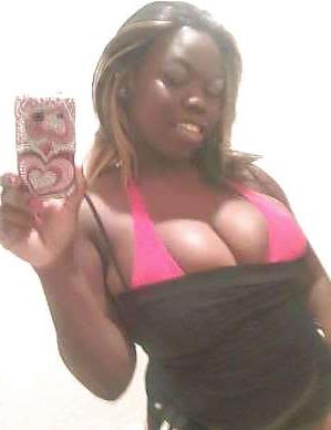 25P Ebony Busty Internet Amateur Young Set 12