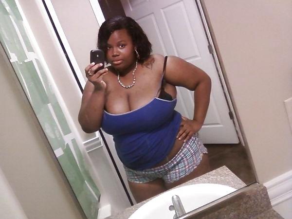 25P Ebony Busty Internet Amateur Young Set 12