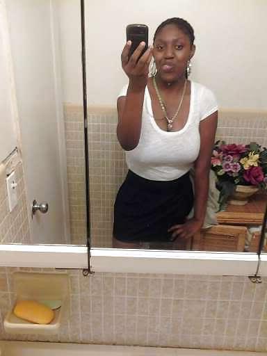 25P Ebony Busty Internet Amateur Young Set 12