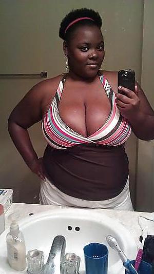 25P Ebony Busty Internet Amateur Young Set 12
