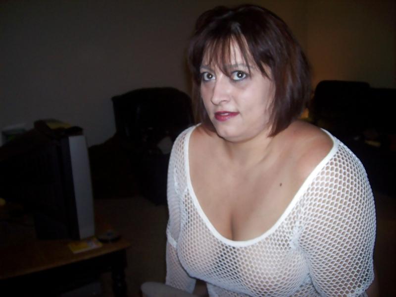 14P BBW HottwifeMacy poses in white